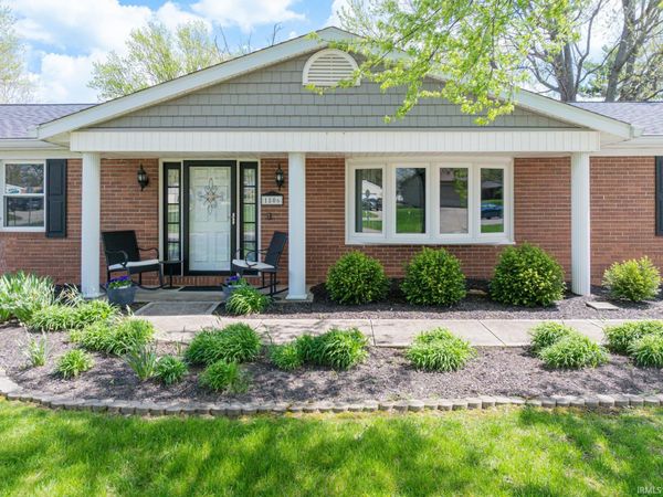1806 N Mockingbird Lane, Muncie, IN 47304