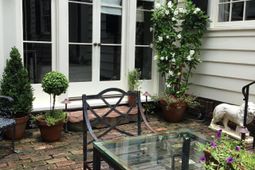 8 Ford Court photo 4