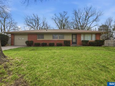 1900 Broadmoore Street, Lincoln, NE 68506