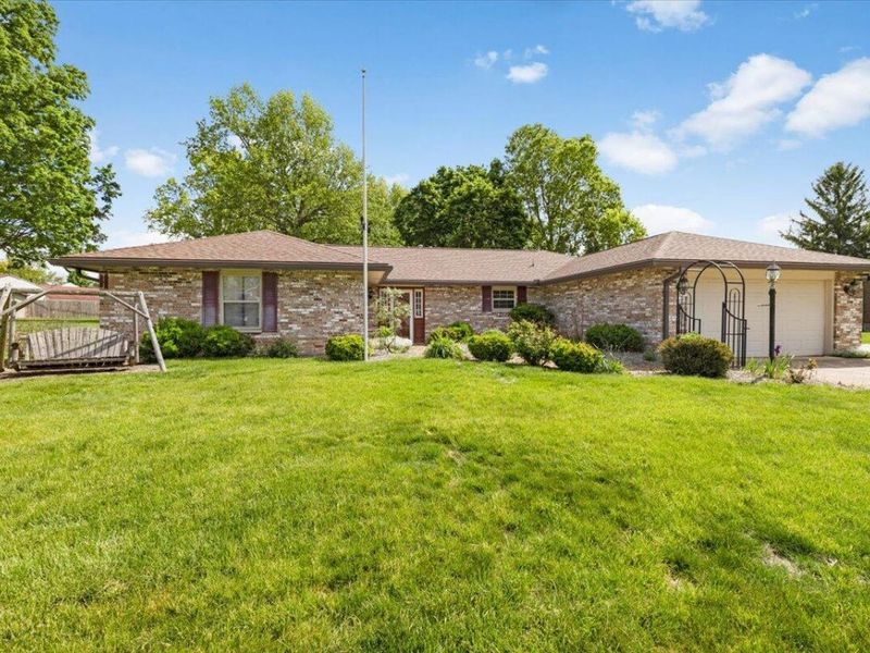 6330 Rangeview Drive, Dayton, OH 45415 Photo 2