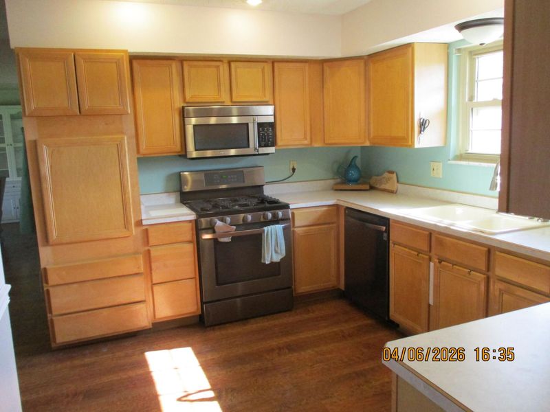 6330 Rangeview Drive, Dayton, OH 45415 Photo 5