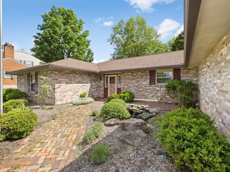 6330 Rangeview Drive, Dayton, OH 45415 Photo 8