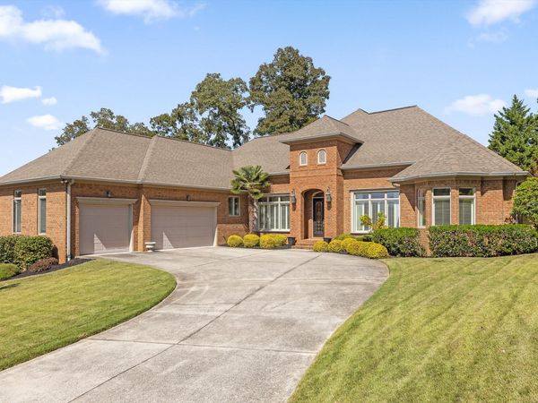 9369 Crystal Brook Drive, Apison, TN 37302
