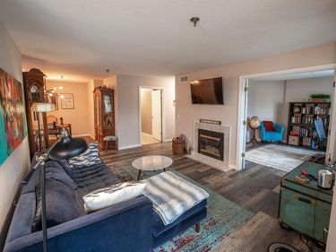 2550 Concord Way, Mendota Heights, MN 55120