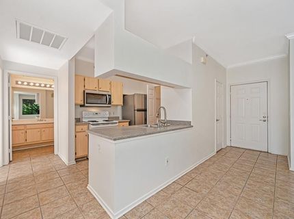 701 Gibson Dr #2018, Unit 2018, Roseville, CA 95678 Photo