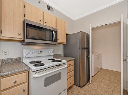 701 Gibson Dr #2018, Unit 2018, Roseville, CA 95678 Photo