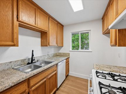 4744 Greenholme Dr #4, Unit 4, Sacramento, CA 95842 Photo