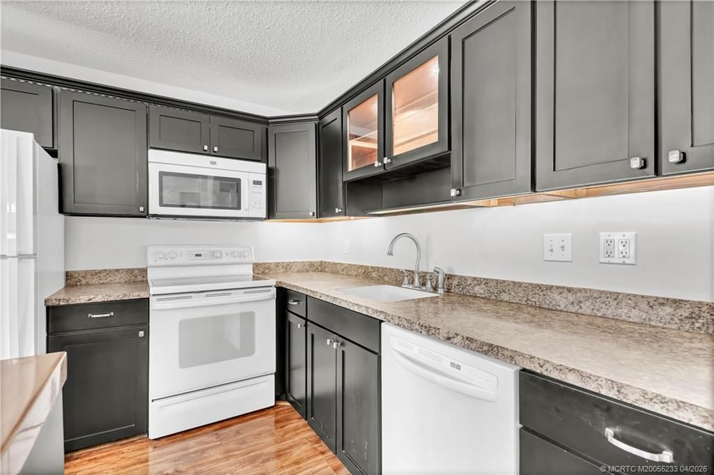1800 SE St. Lucie Boulevard, Unit 5-207, Stuart, FL 34996 Photo