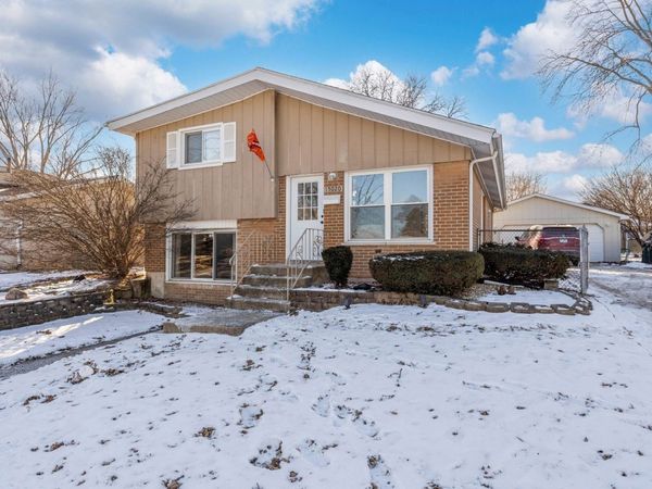 15020 Park Avenue , Oak Forest, IL 60452