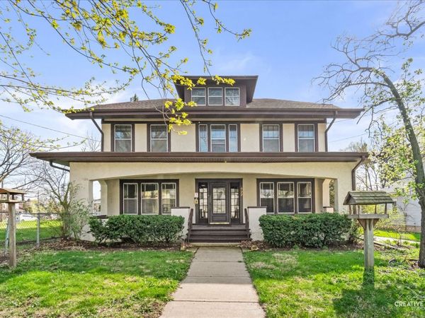 427 E Benton Street, Aurora, IL 60505