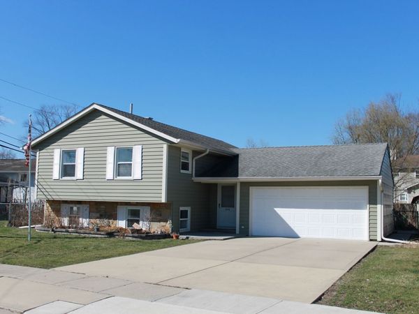 1470 Elizabeth Street , Glendale Heights, IL 60139