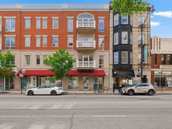 2762 N Lincoln Avenue , Unit 401, Chicago, IL 60614