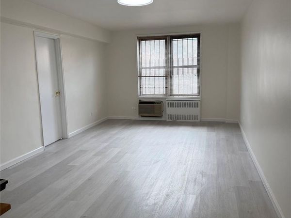 86-04 Grand Ave , Unit 2D, Elmhurst, NY 11373