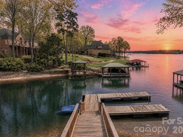 119 Shelter Cove Lane, Mooresville, NC 28117