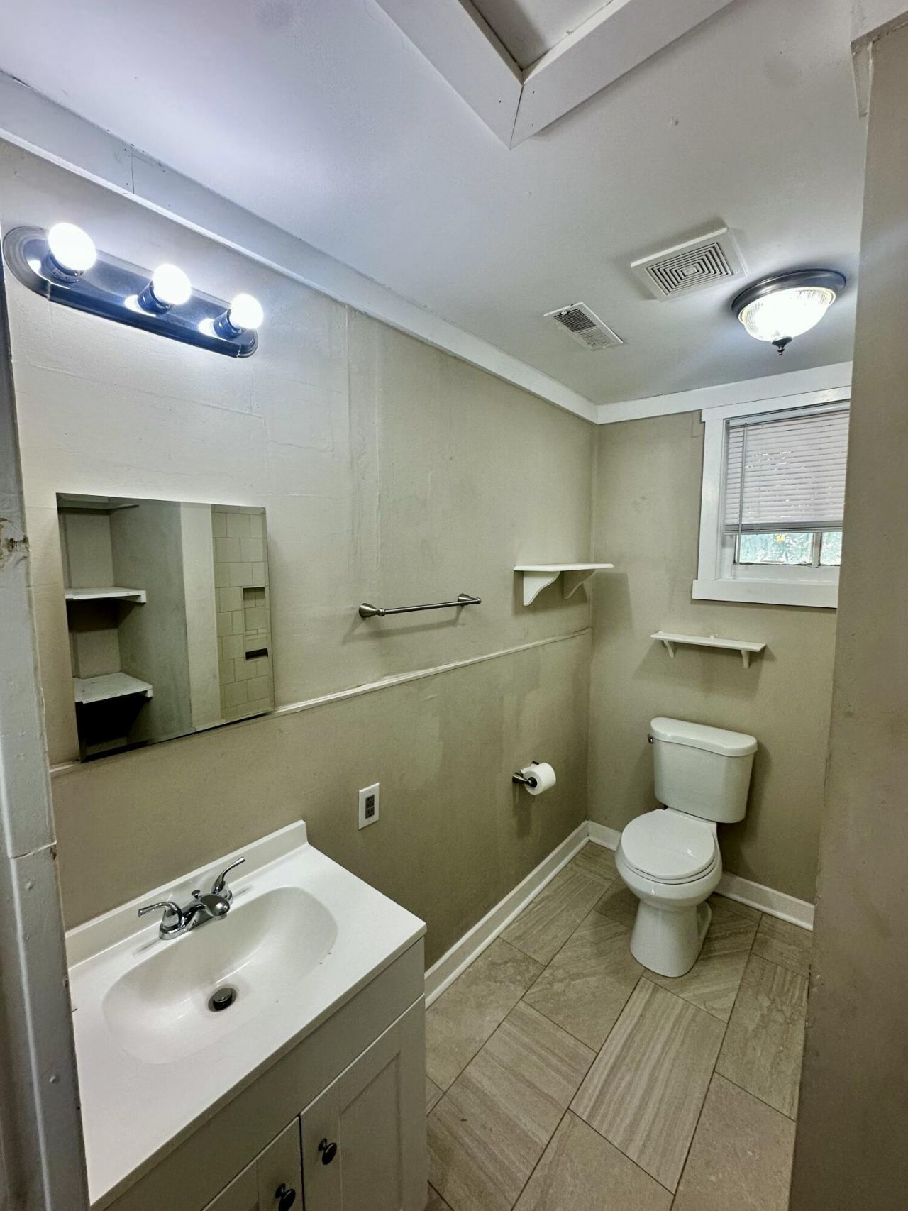 1837 Doscher Avenue Photo 12