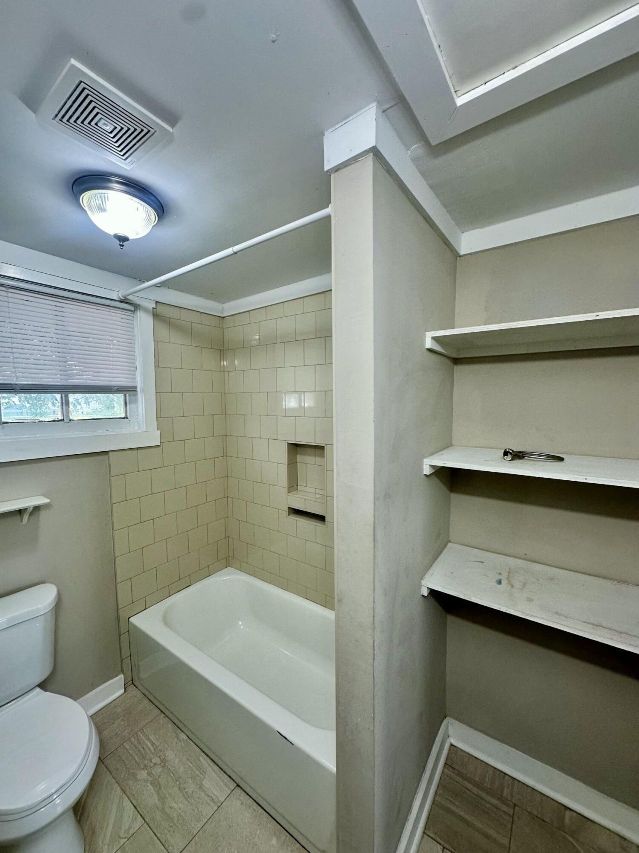 1837 Doscher Avenue Photo 13