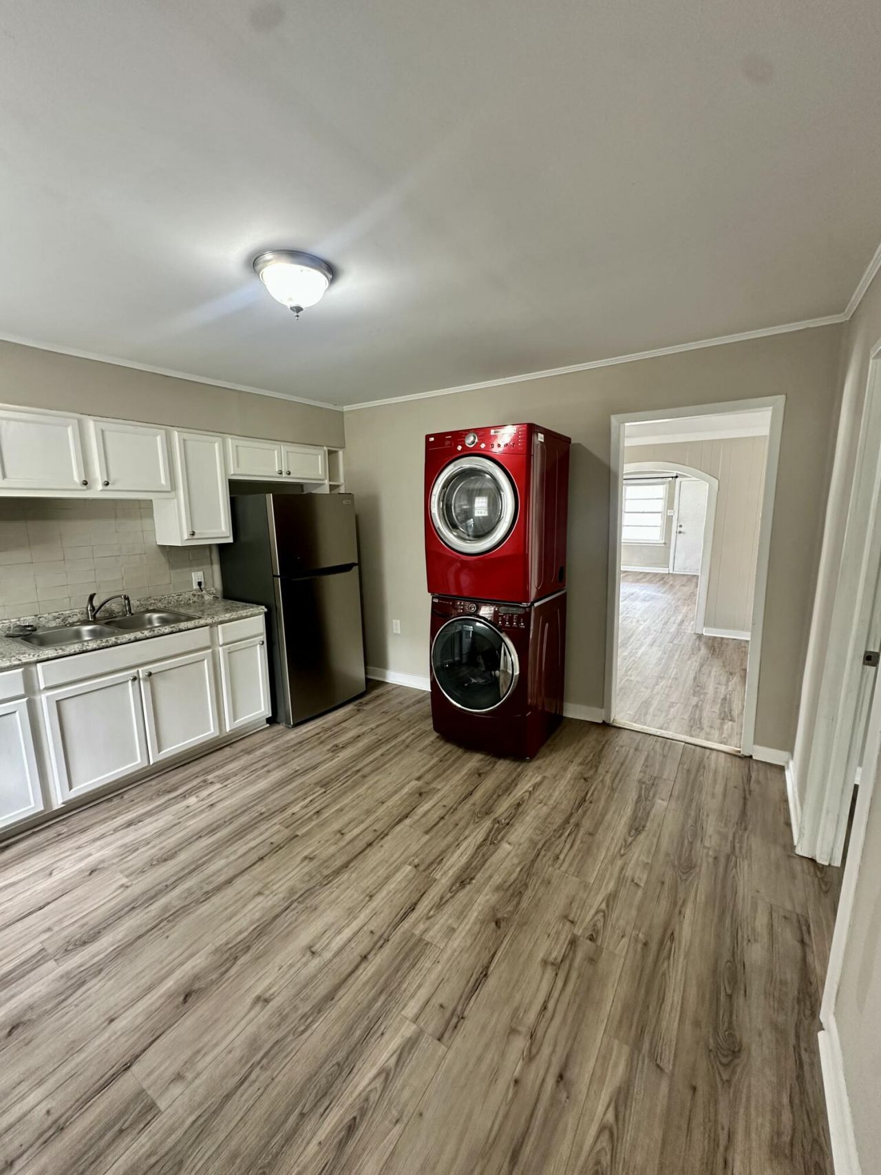 1837 Doscher Avenue Photo 6