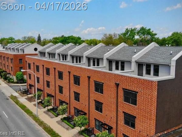 642 W 11 MILE Road, Royal Oak, MI 48067