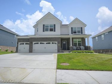 2785 Trillium Hills Drive, Commerce Twp, MI 48382