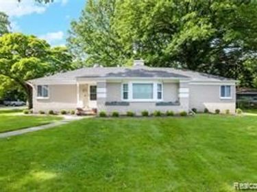 20088 Woodland Street, Harper Woods, MI 48225