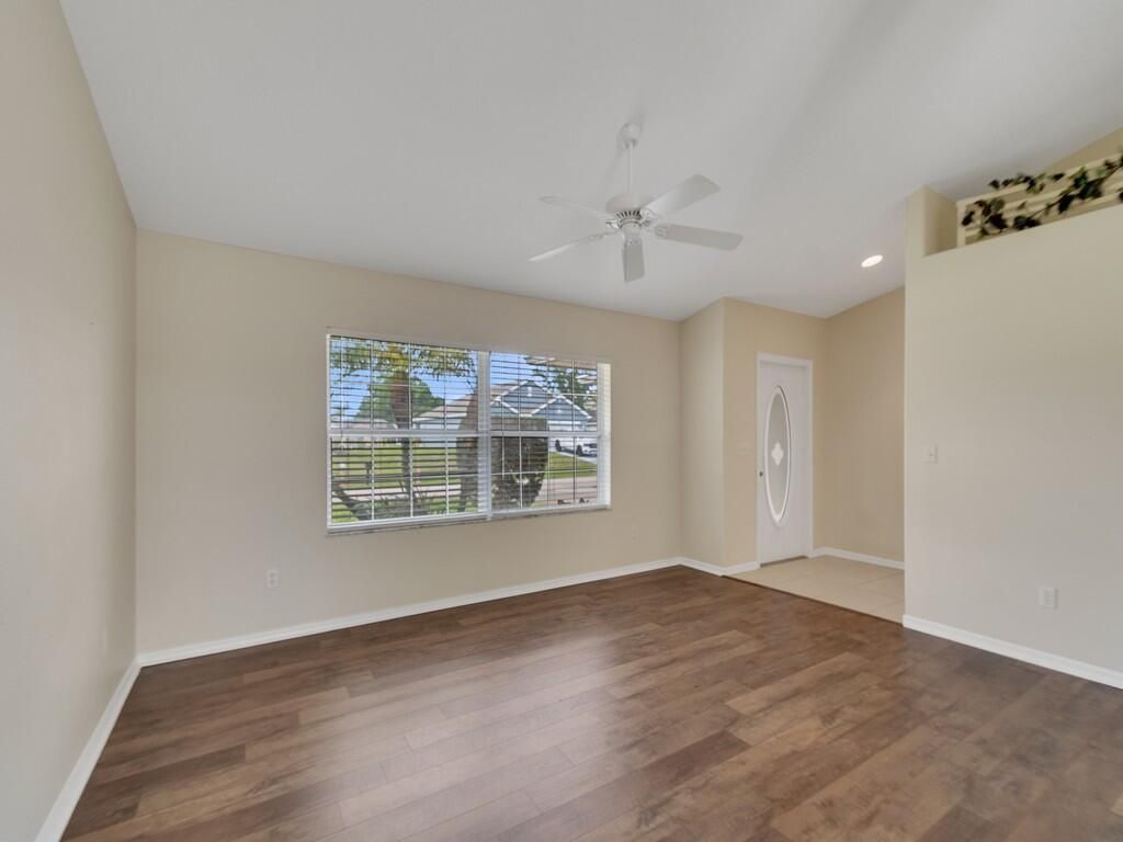 962 Montrose Avenue, Sebastian, FL 32958 Photo