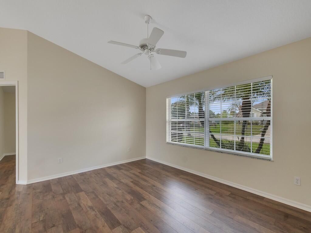 962 Montrose Avenue, Sebastian, FL 32958 Photo