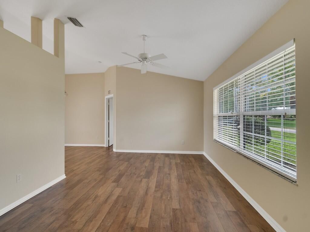 962 Montrose Avenue, Sebastian, FL 32958 Photo