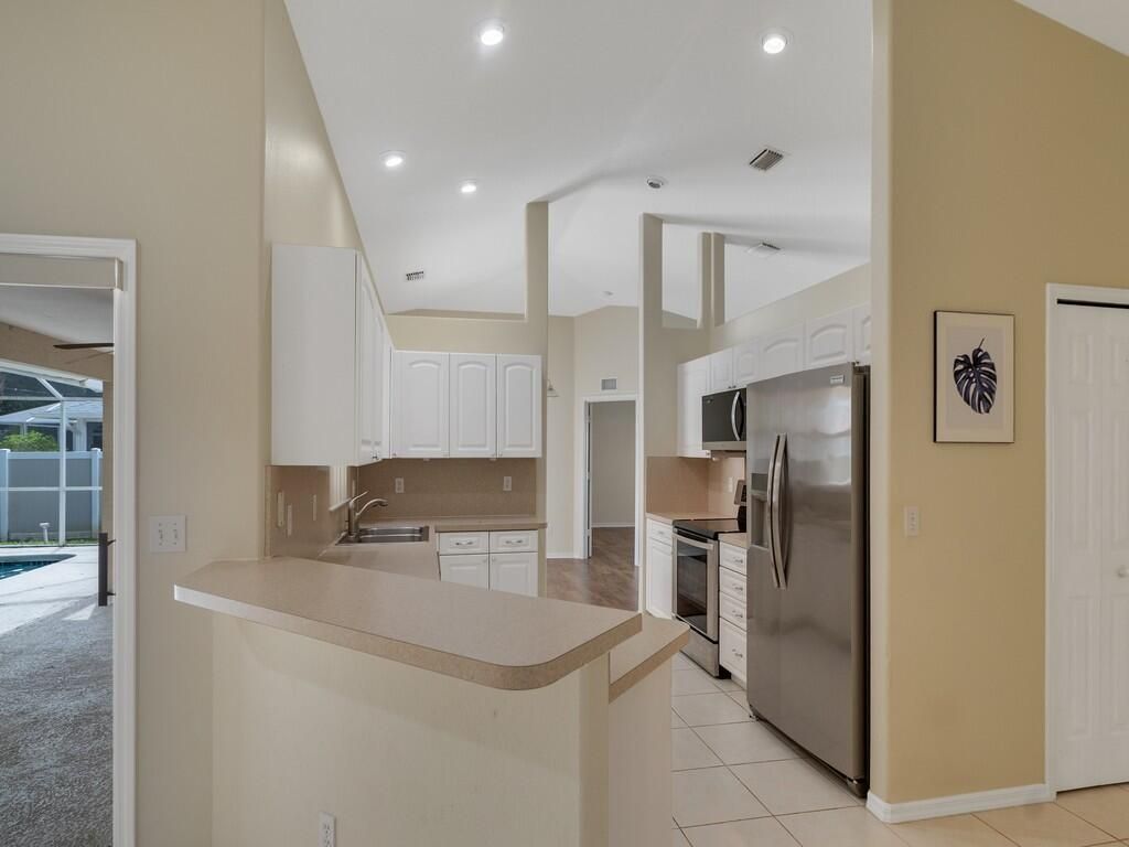 962 Montrose Avenue, Sebastian, FL 32958 Photo