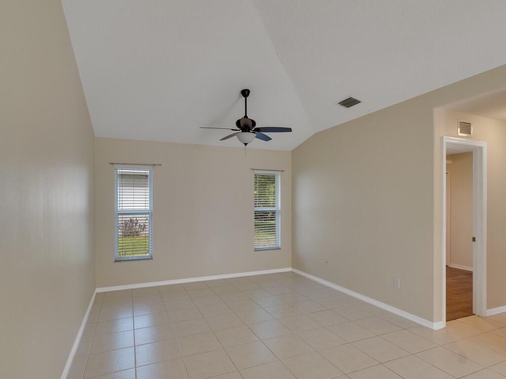 962 Montrose Avenue, Sebastian, FL 32958 Photo