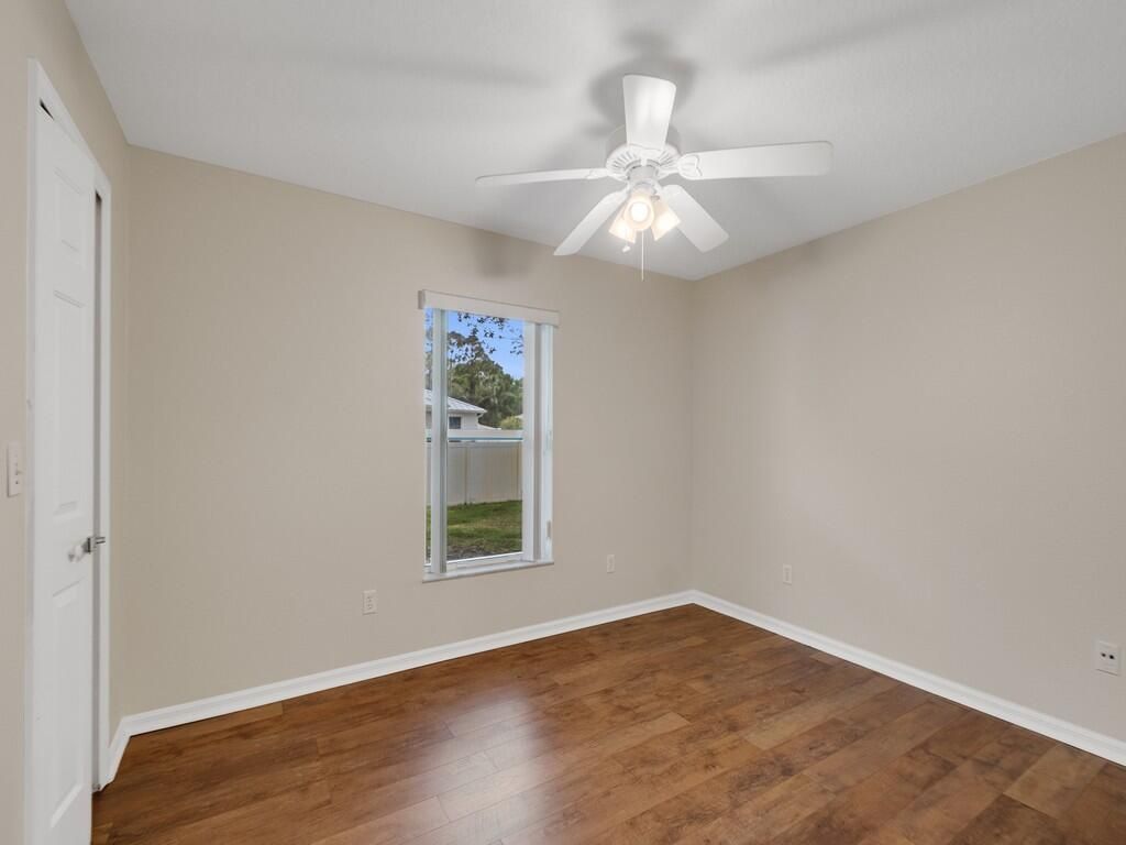 962 Montrose Avenue, Sebastian, FL 32958 Photo