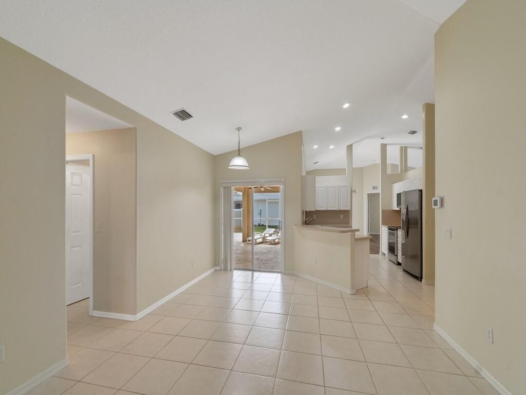 962 Montrose Avenue, Sebastian, FL 32958 Photo