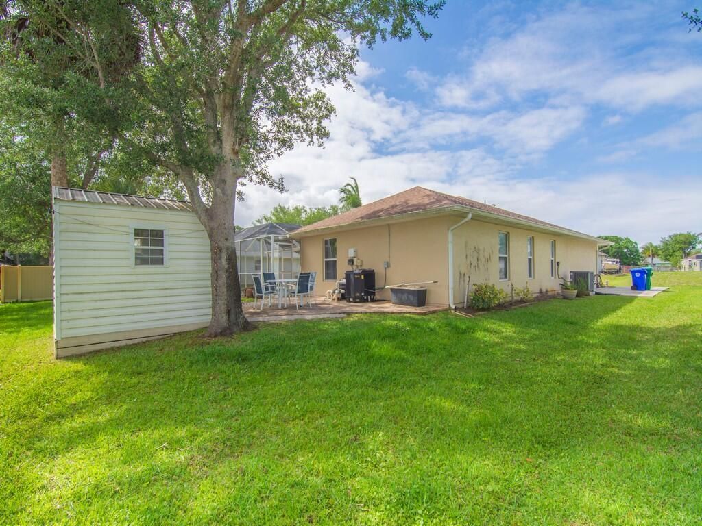 962 Montrose Avenue, Sebastian, FL 32958 Photo