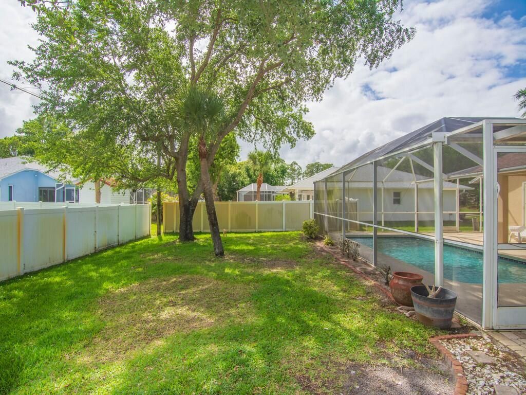 962 Montrose Avenue, Sebastian, FL 32958 Photo