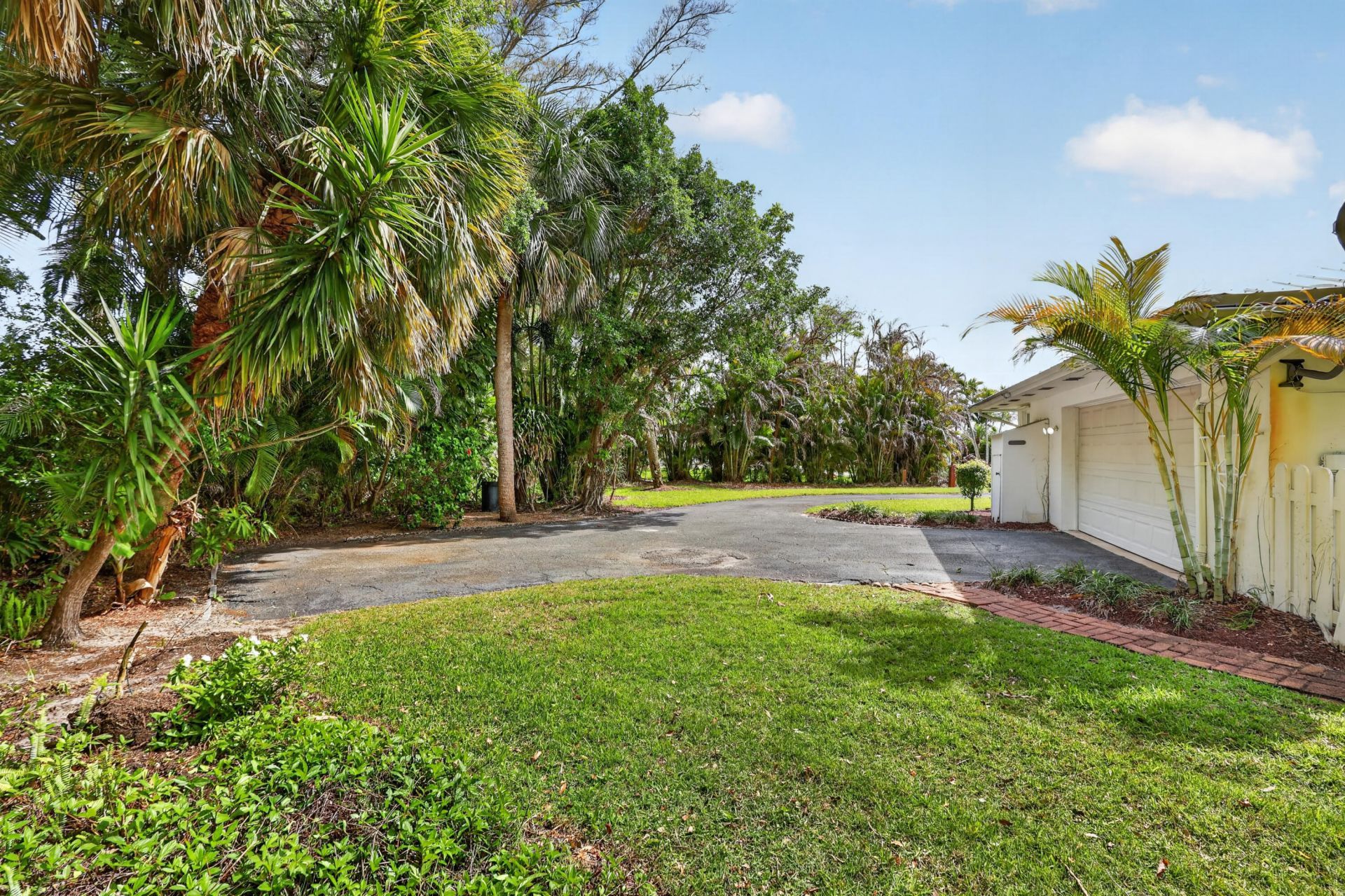1233 NW River Terrace, Stuart, FL 34994 Photo