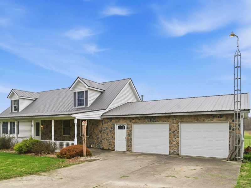 2215 Shupp Road, Bucyrus, OH 44820 Photo 2