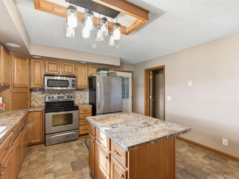 2215 Shupp Road, Bucyrus, OH 44820 Photo 7