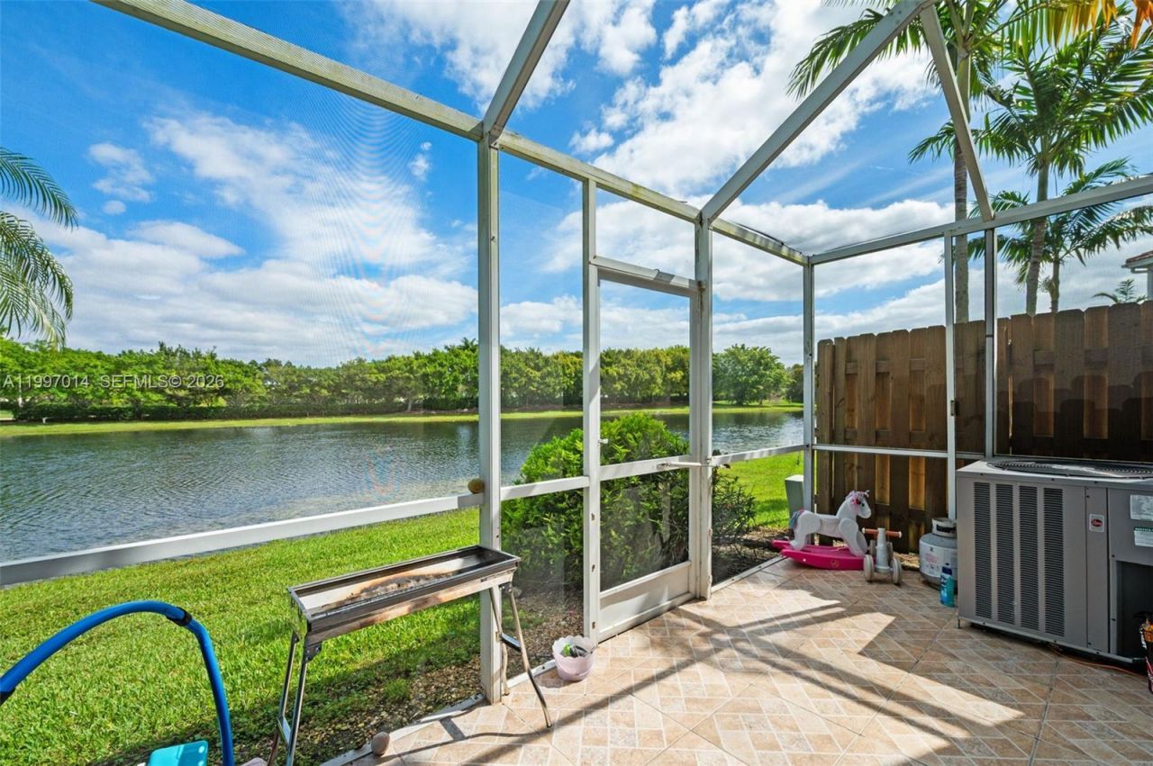 3676 San Simeon Cir, Weston, FL 33331 Photo