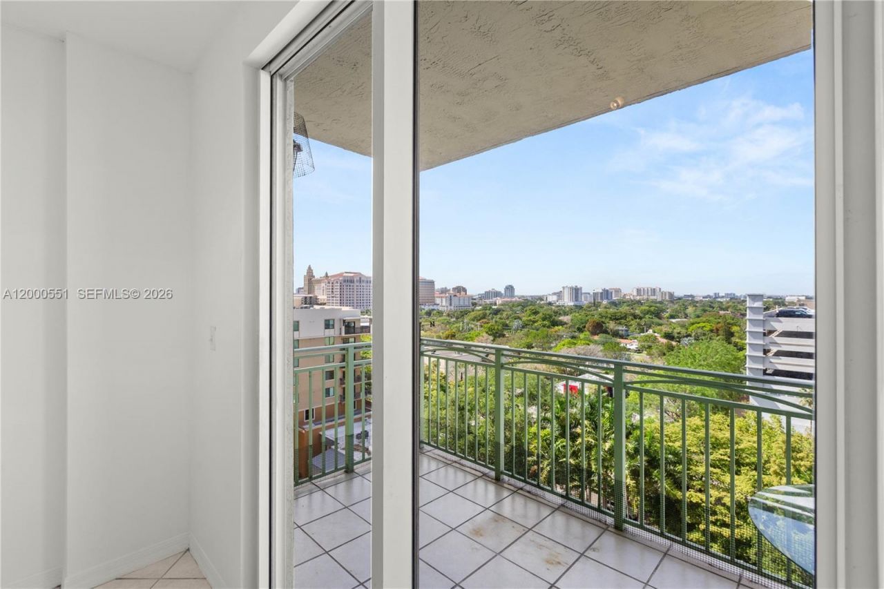 3500 Coral Way, Unit 1112, Miami, FL 33145 Photo