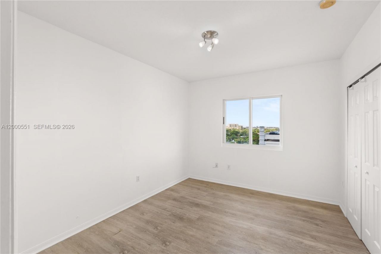 3500 Coral Way, Unit 1112, Miami, FL 33145 Photo