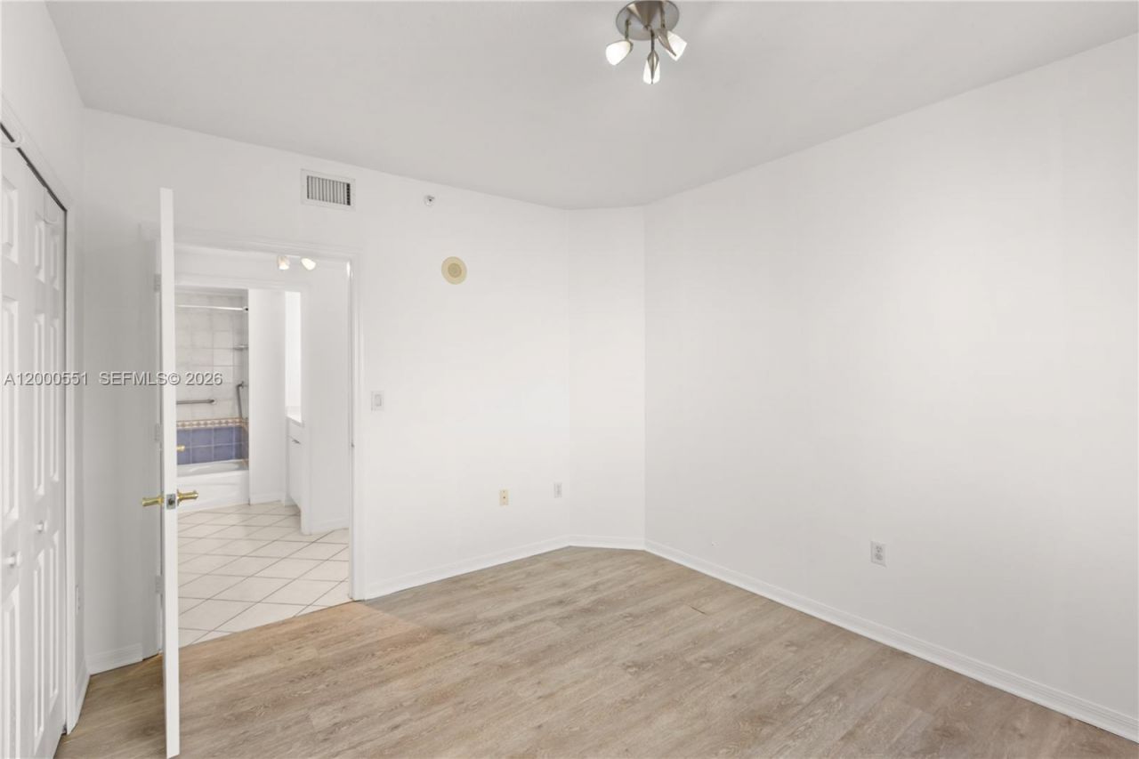 3500 Coral Way, Unit 1112, Miami, FL 33145 Photo