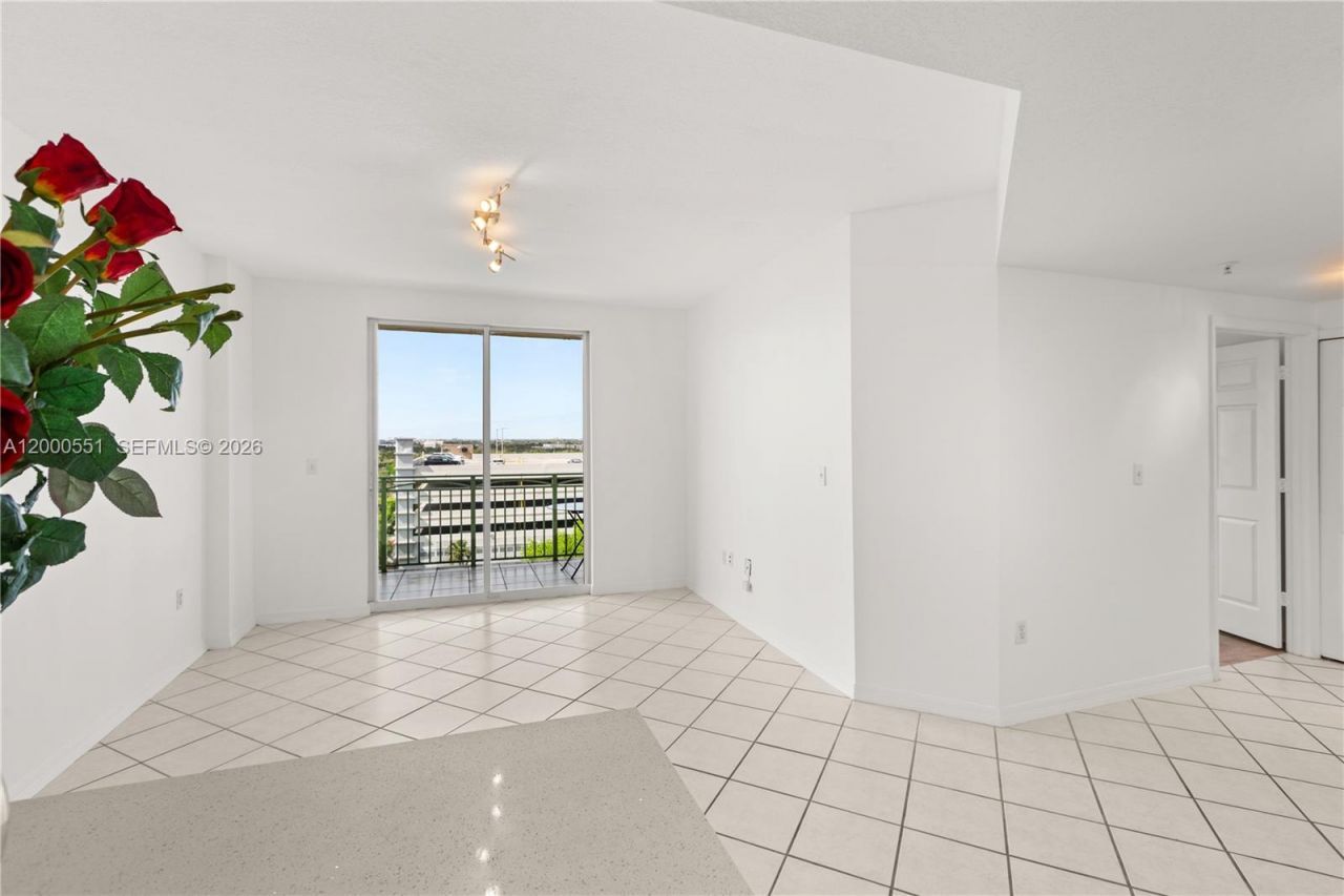 3500 Coral Way, Unit 1112, Miami, FL 33145 Photo