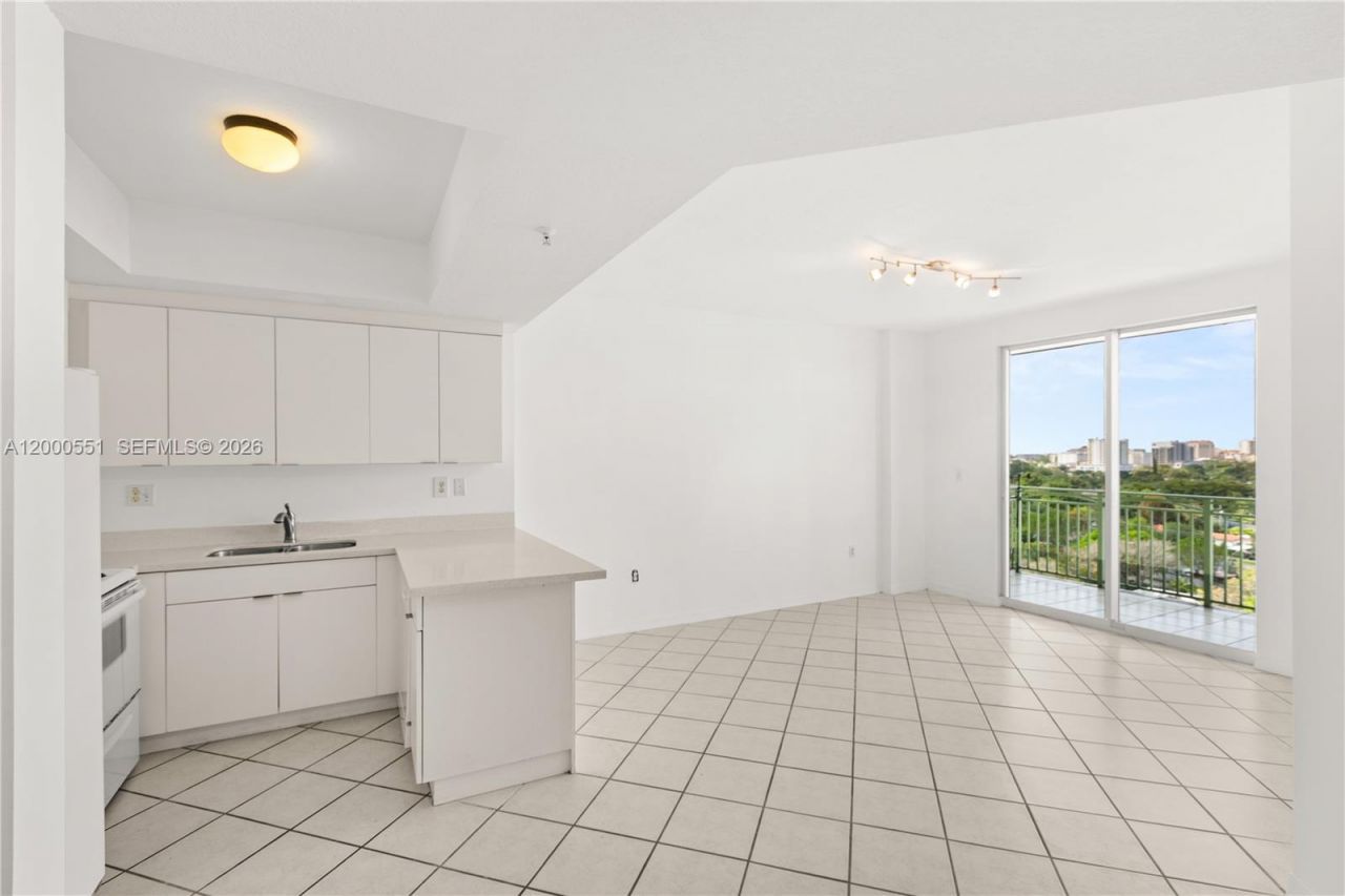 3500 Coral Way, Unit 1112, Miami, FL 33145 Photo