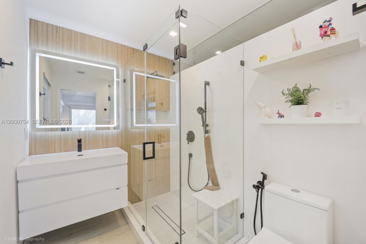 1641 Tigertail Ave, Unit N/A, Miami, FL 33133 Photo