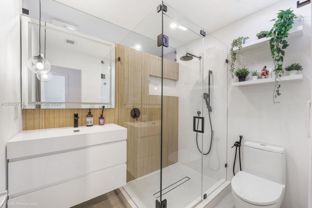 1641 Tigertail Ave, Unit N/A, Miami, FL 33133 Photo