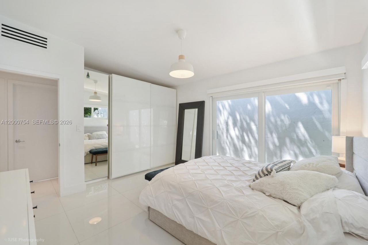 1641 Tigertail Ave, Unit N/A, Miami, FL 33133 Photo