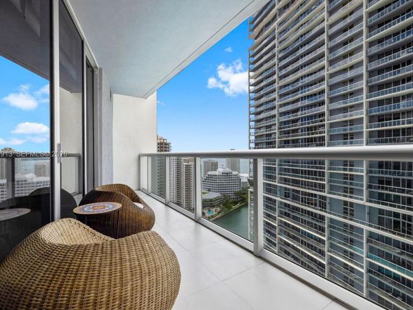 475 Brickell Ave, Unit 2611, Miami, FL 33131