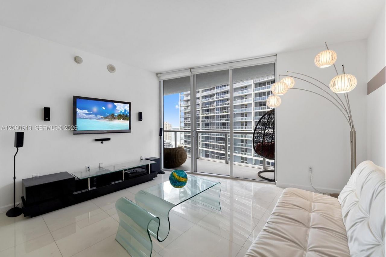 475 Brickell Ave, Unit 2611, Miami, FL 33131 Photo