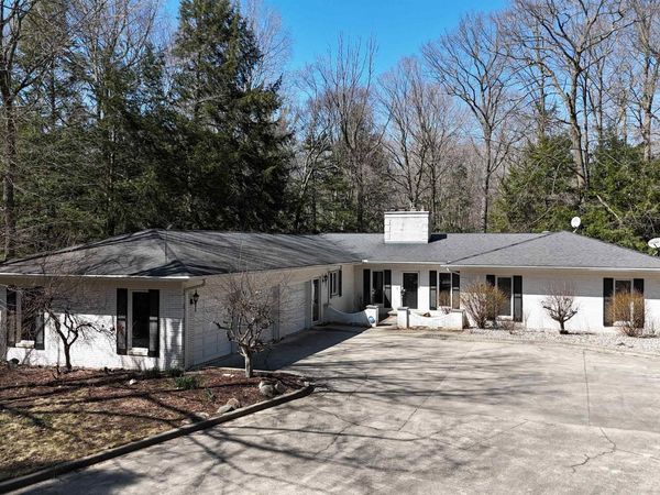 555 Deerfield Road E, Mt Pleasant, MI 48858