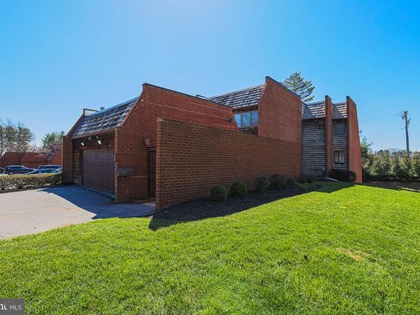 110 OLD CROSSING DRIVE, BALTIMORE, MD 21208