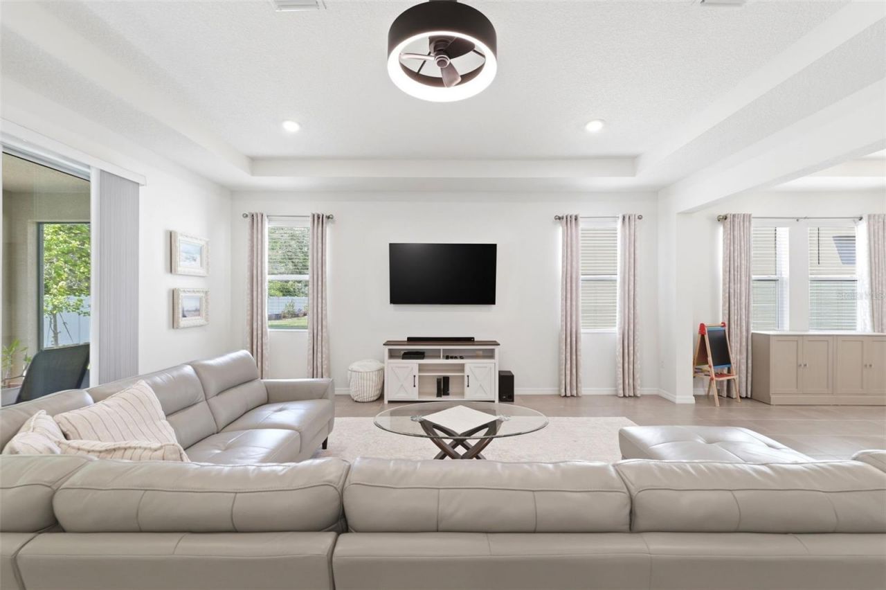 3787 Autumn Amber Drive, Spring Hill, FL 34609 Photo